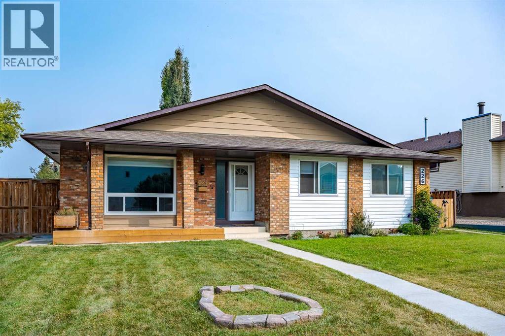 Photo 1 of 224 Jensen Drive Ne, Airdrie AB
