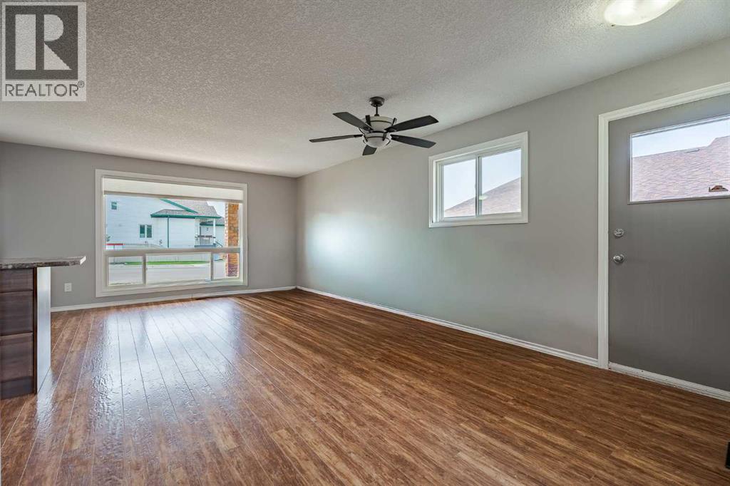 Photo 7 of 224 Jensen Drive Ne, Airdrie AB