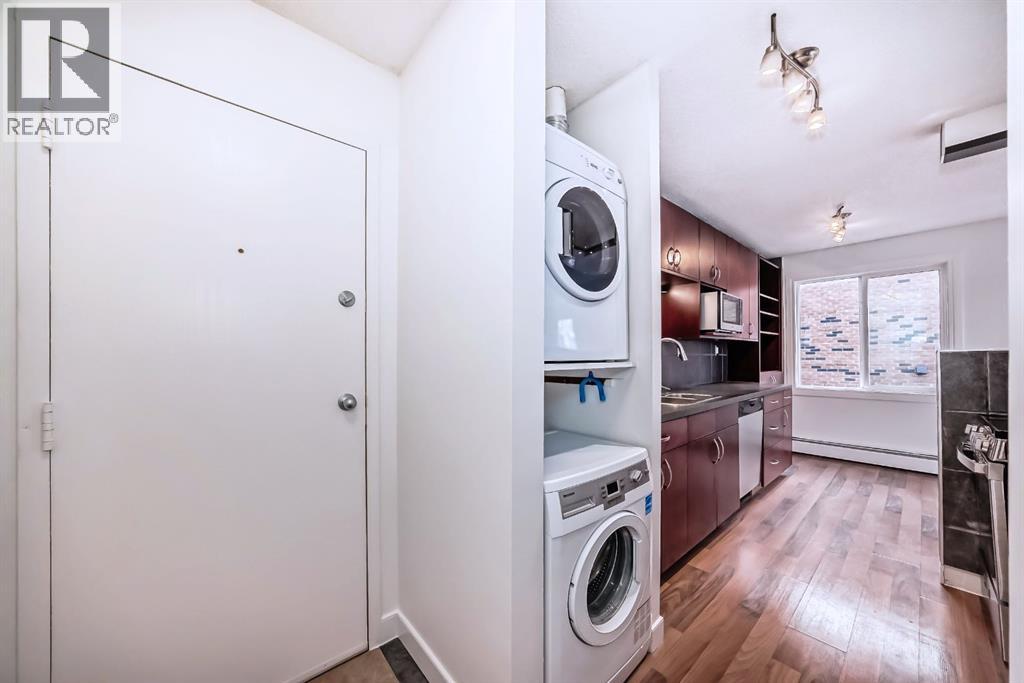 Photo 18 of 41 2414 14 A Street Sw, Calgary AB