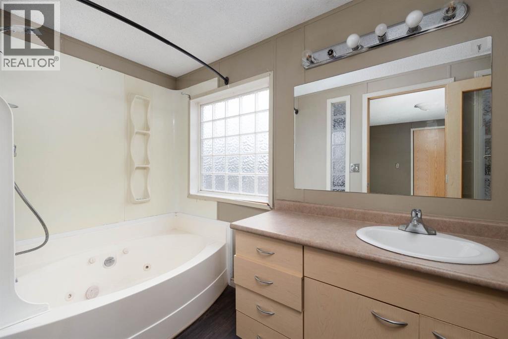 313 Harpe Way, Fort McMurray