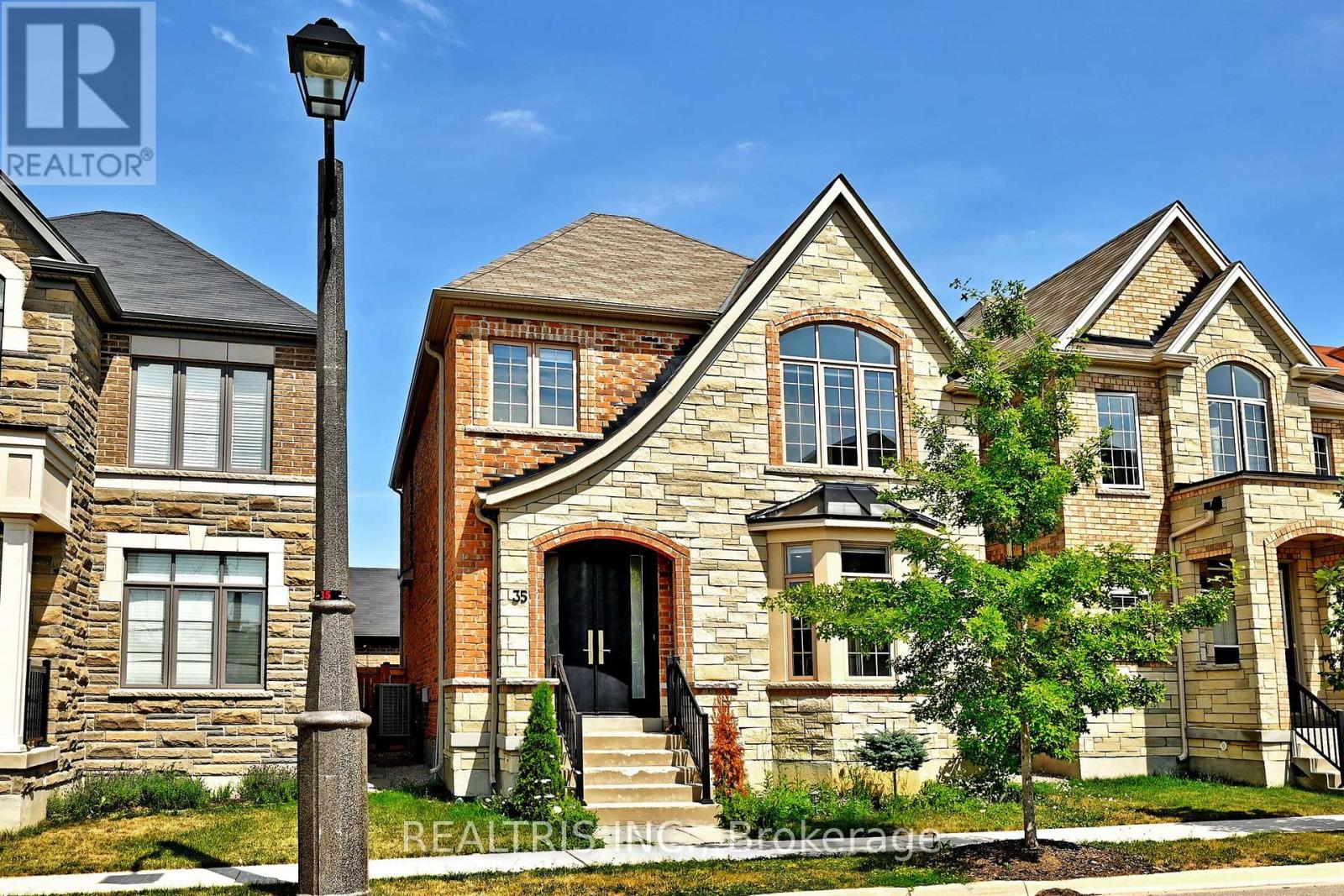 Photo 1 of 35 Gordon Landon Drive, Markham ON