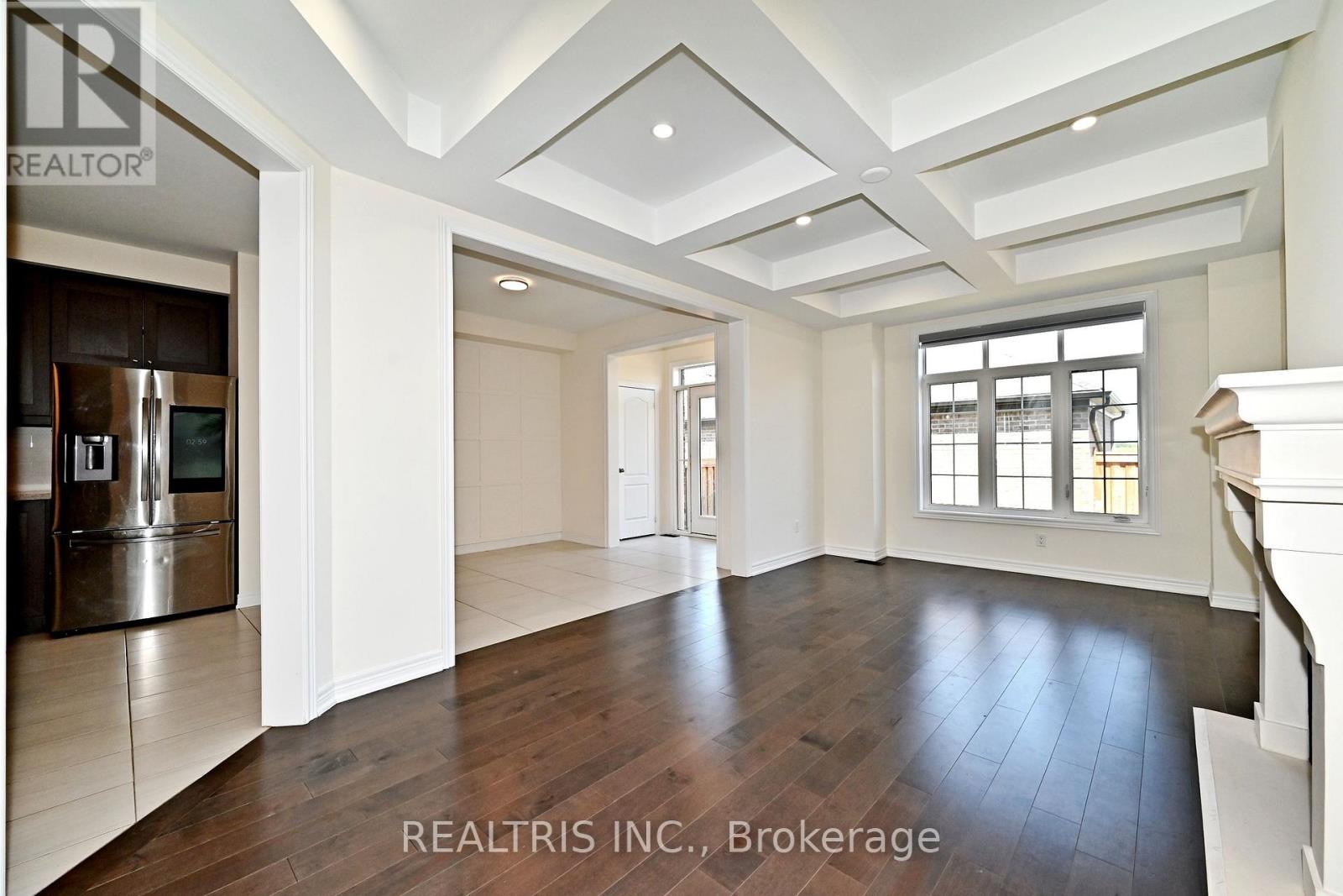 Photo 14 of 35 Gordon Landon Drive, Markham ON