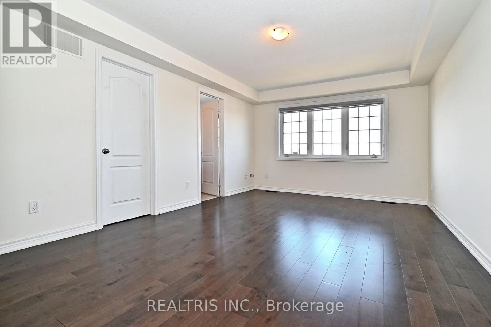 Photo 20 of 35 Gordon Landon Drive, Markham ON