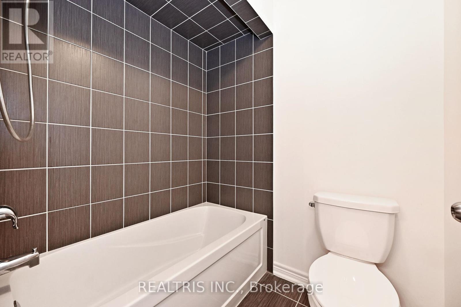 Photo 30 of 35 Gordon Landon Drive, Markham ON