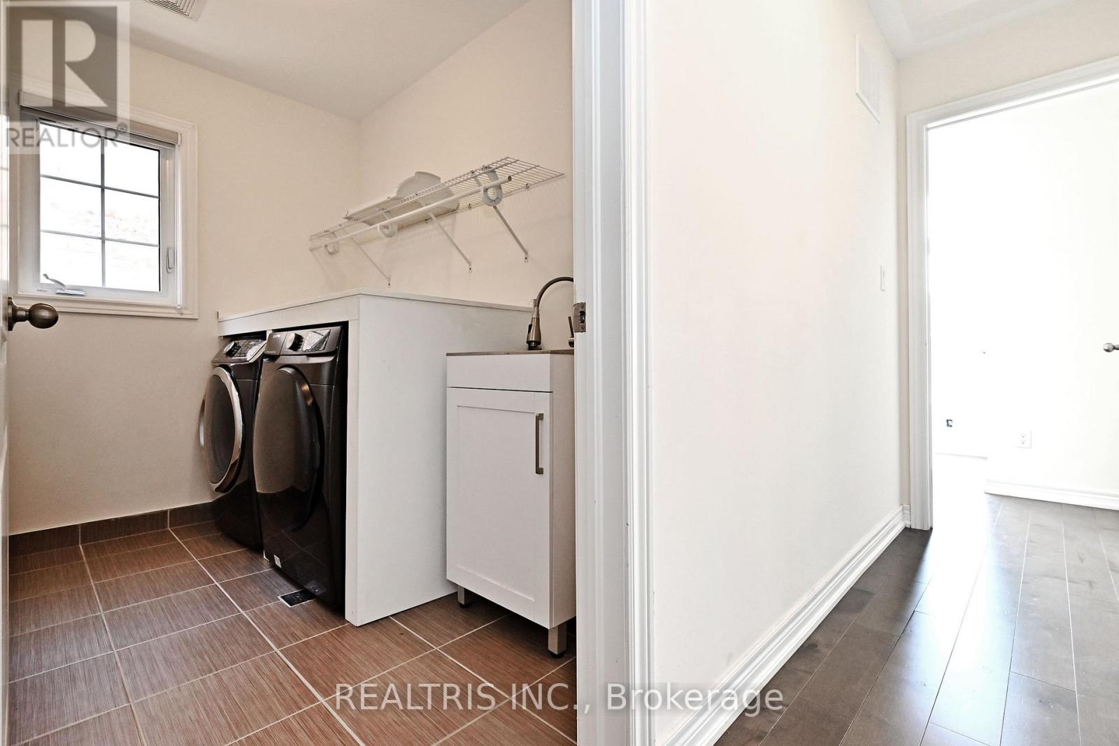 Photo 31 of 35 Gordon Landon Drive, Markham ON