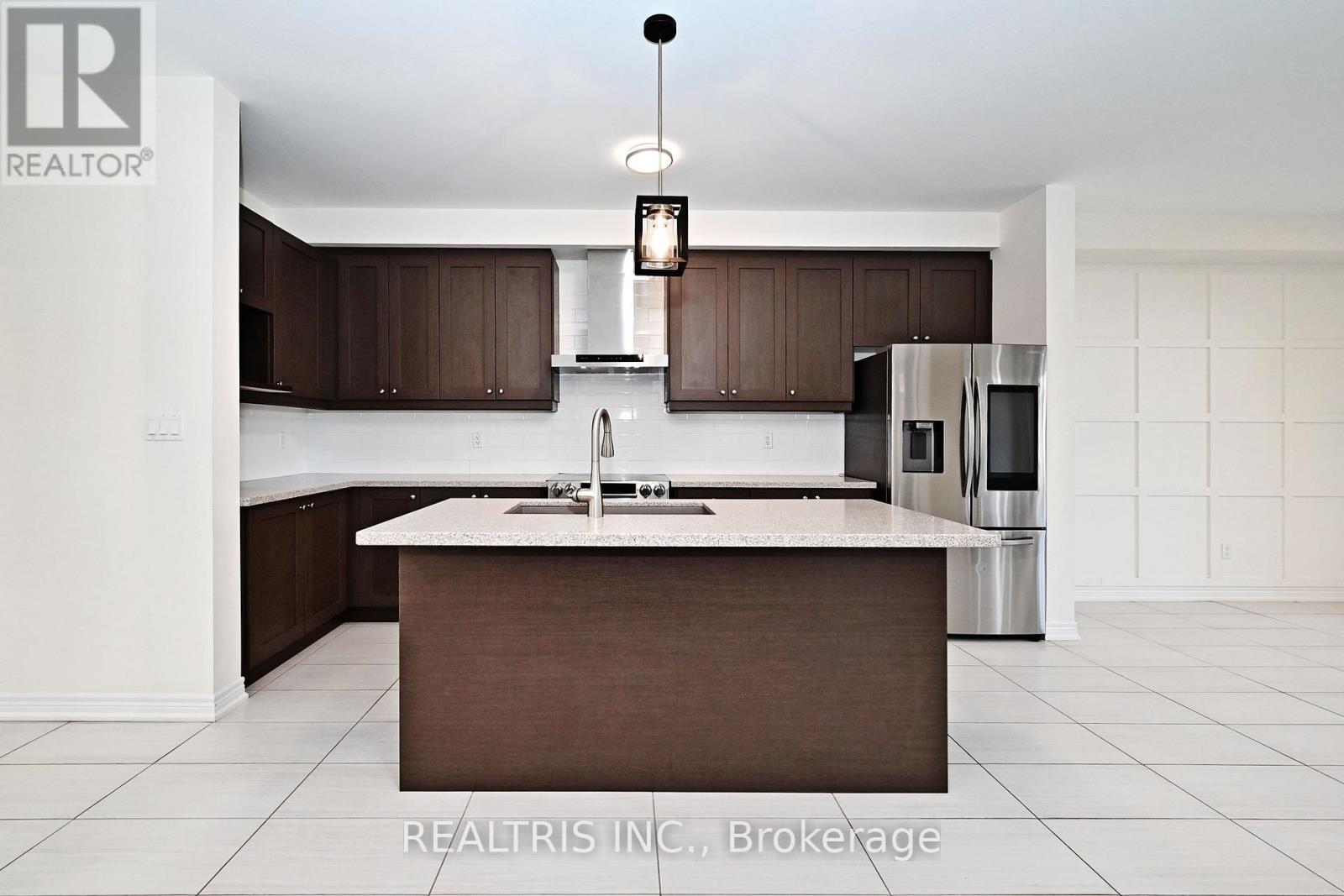 Photo 7 of 35 Gordon Landon Drive, Markham ON