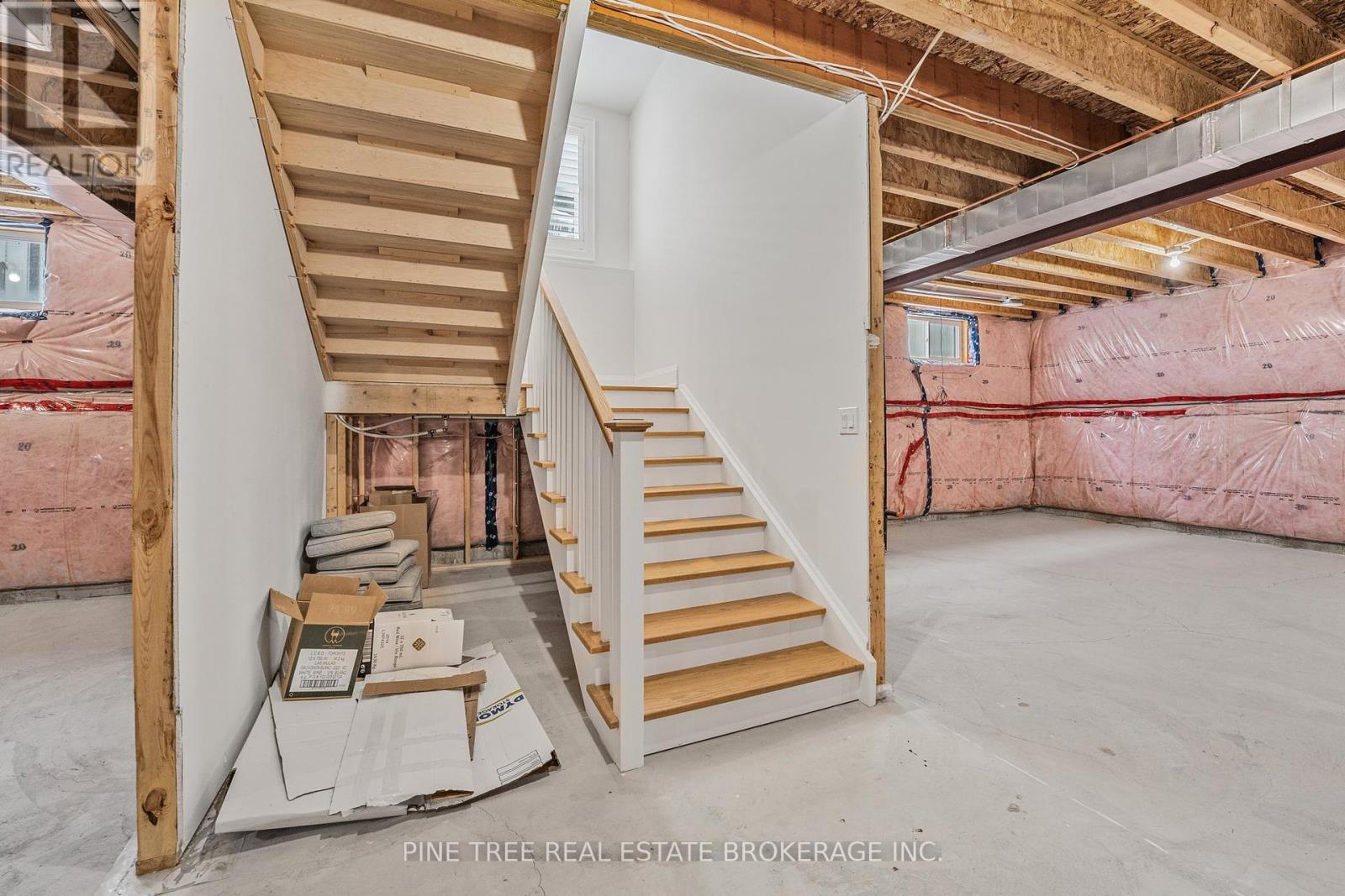 Photo 45 of 6 Colborne Street, Oromedonte ON