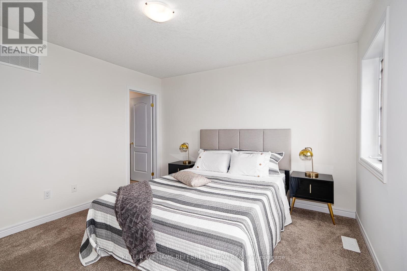Photo 17 of 14 Foley Crescent, Collingwood ON