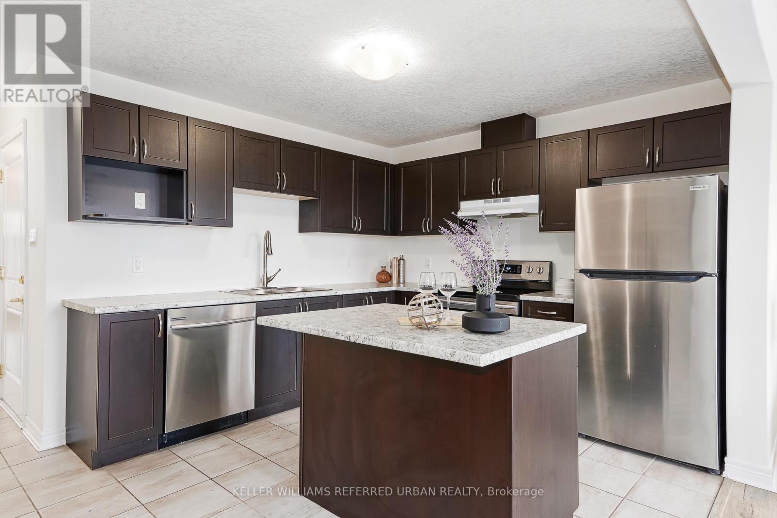 Photo 5 of 14 Foley Crescent, Collingwood ON