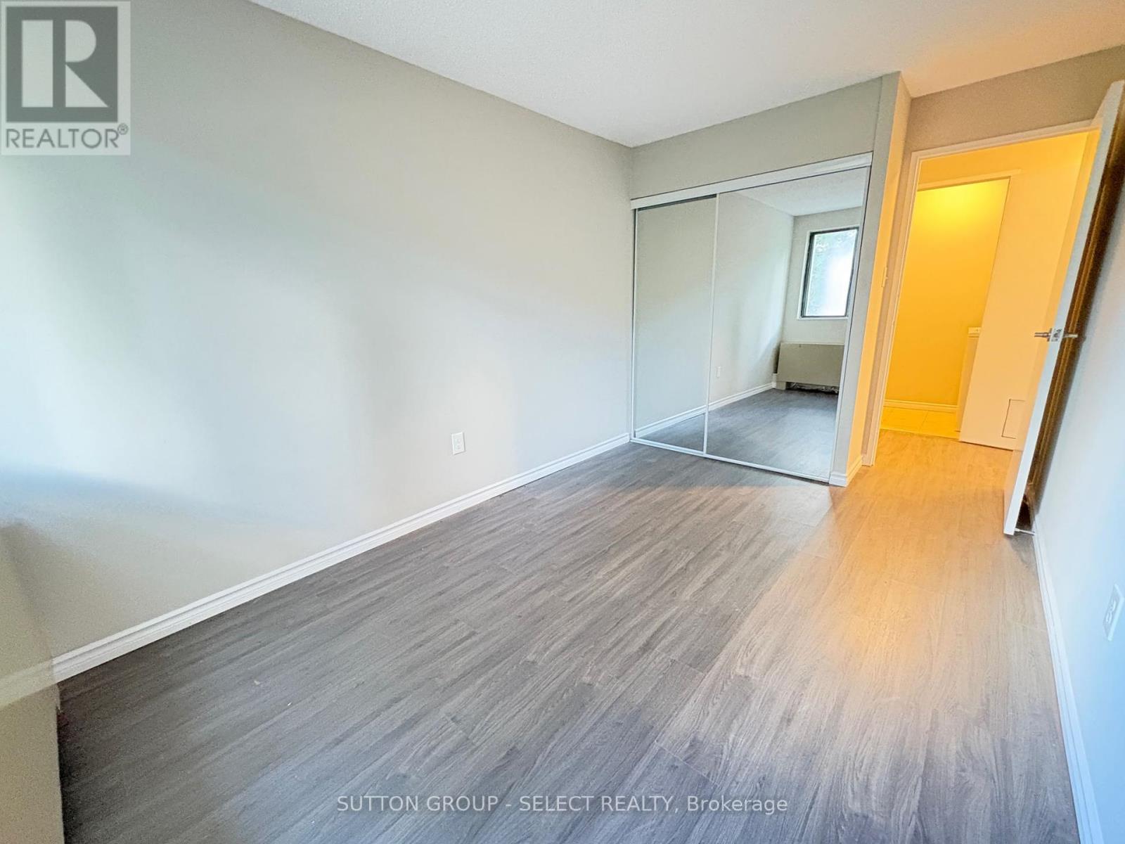 Photo 18 of 111 1600 Adelaide Street N, London North ON
