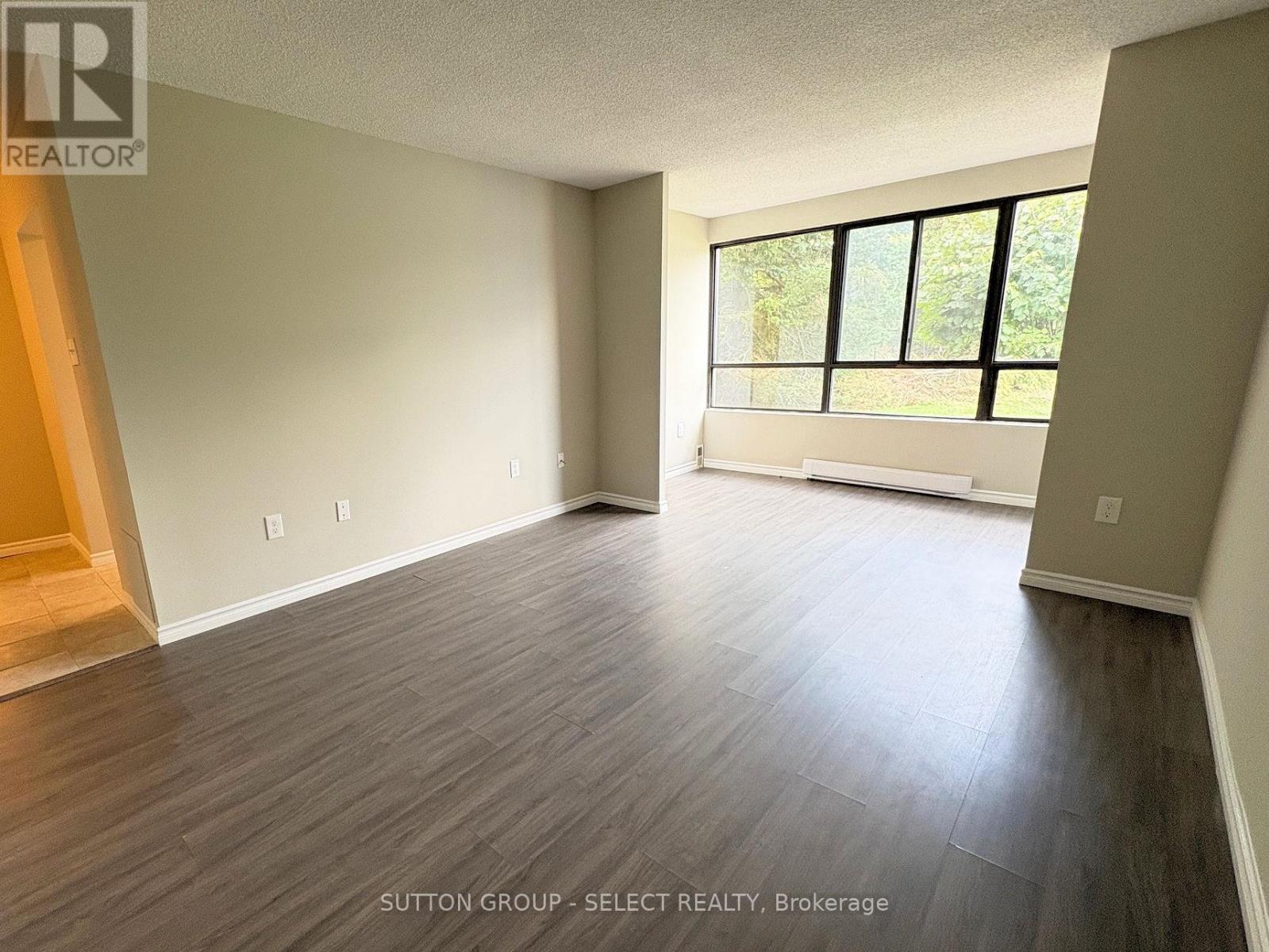 Photo 10 of 111 1600 Adelaide Street N, London North ON