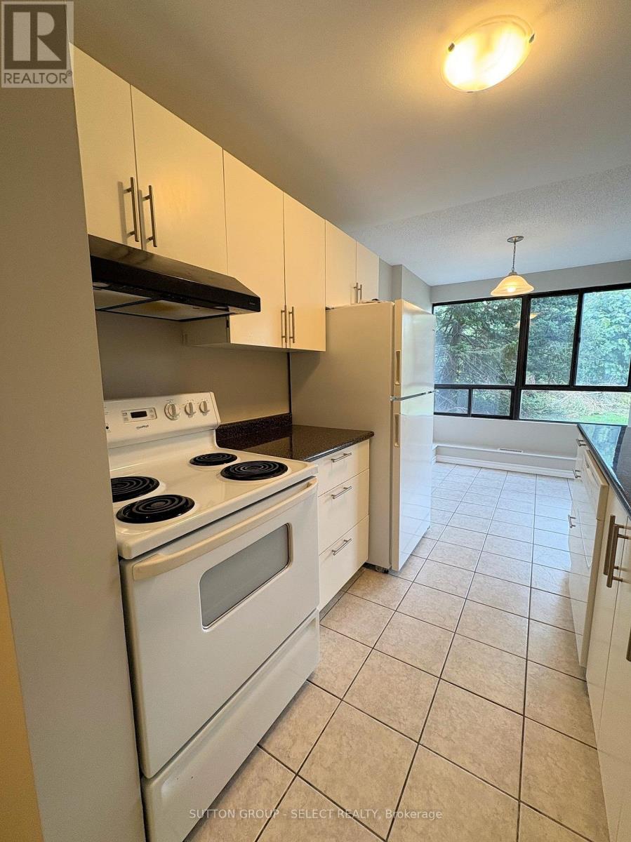 Photo 6 of 111 1600 Adelaide Street N, London North ON