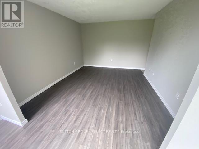 Photo 9 of 111 1600 Adelaide Street N, London North ON