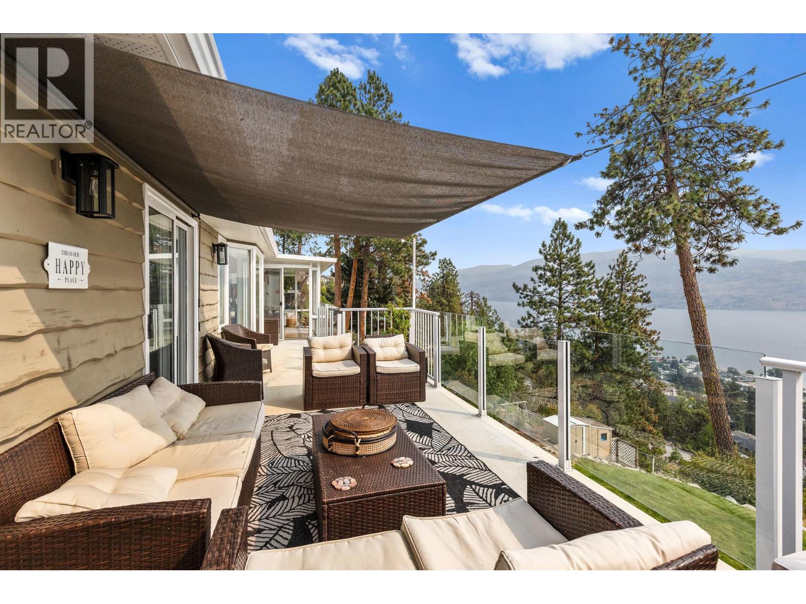  4215 6th Avenue, Peachland