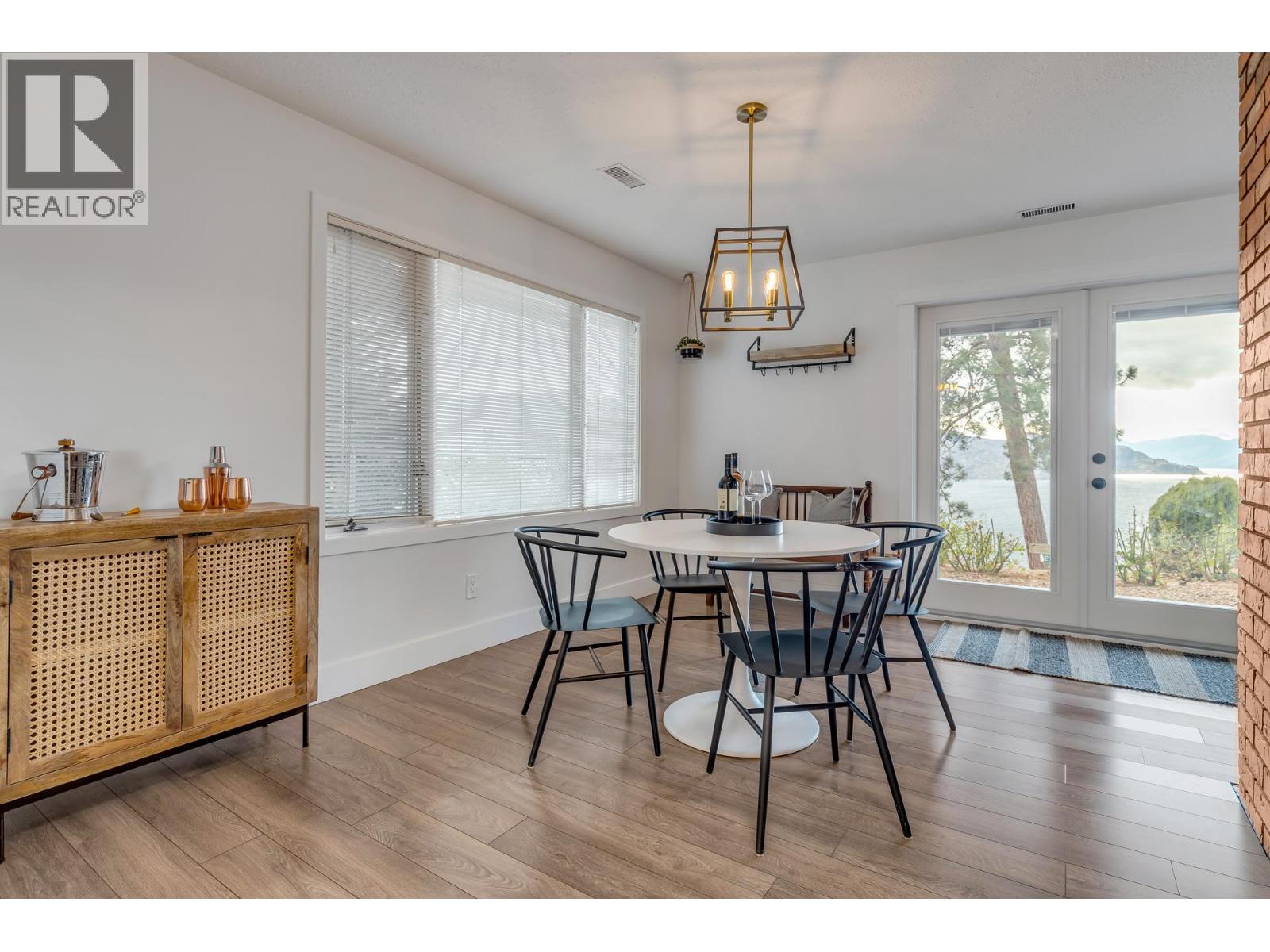  4215 6th Avenue, Peachland