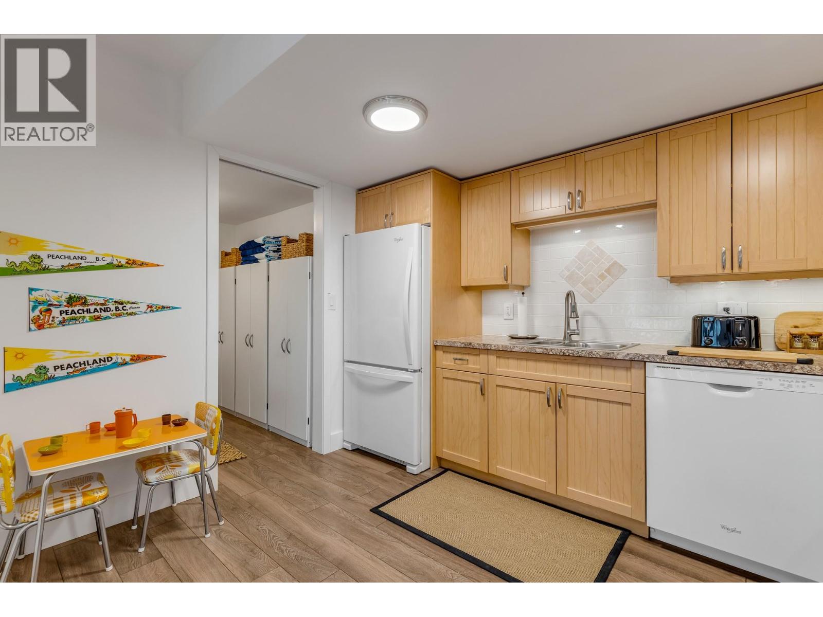  4215 6th Avenue, Peachland