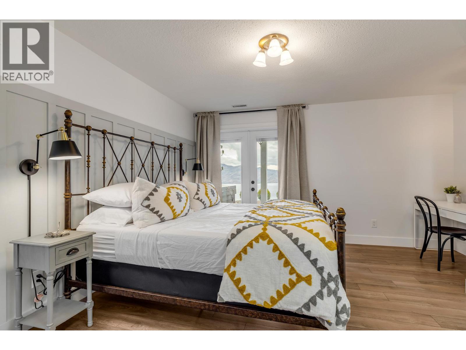  4215 6th Avenue, Peachland
