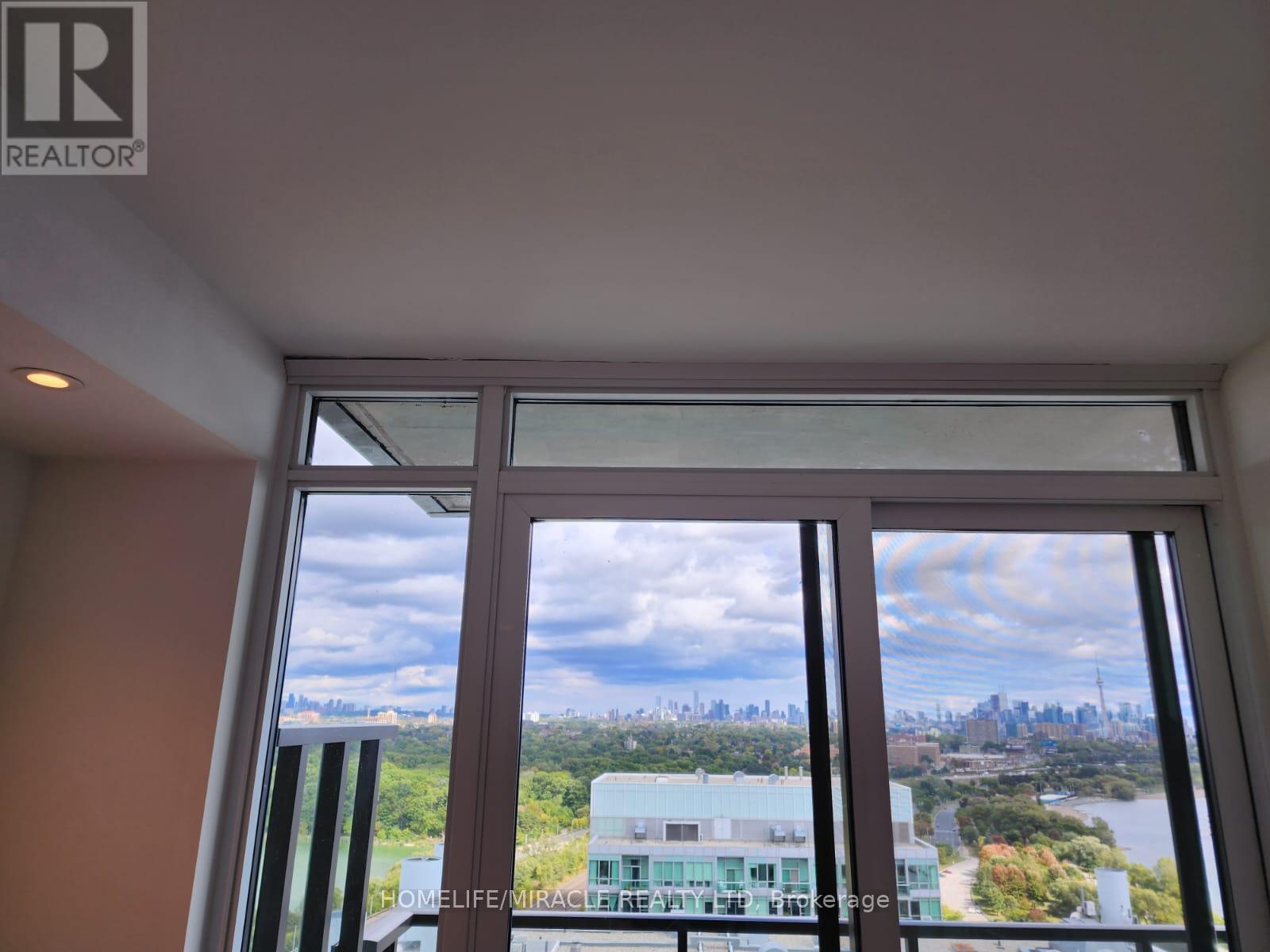Photo 7 of 2805 1926 Lakeshore Boulevard W, Toronto ON