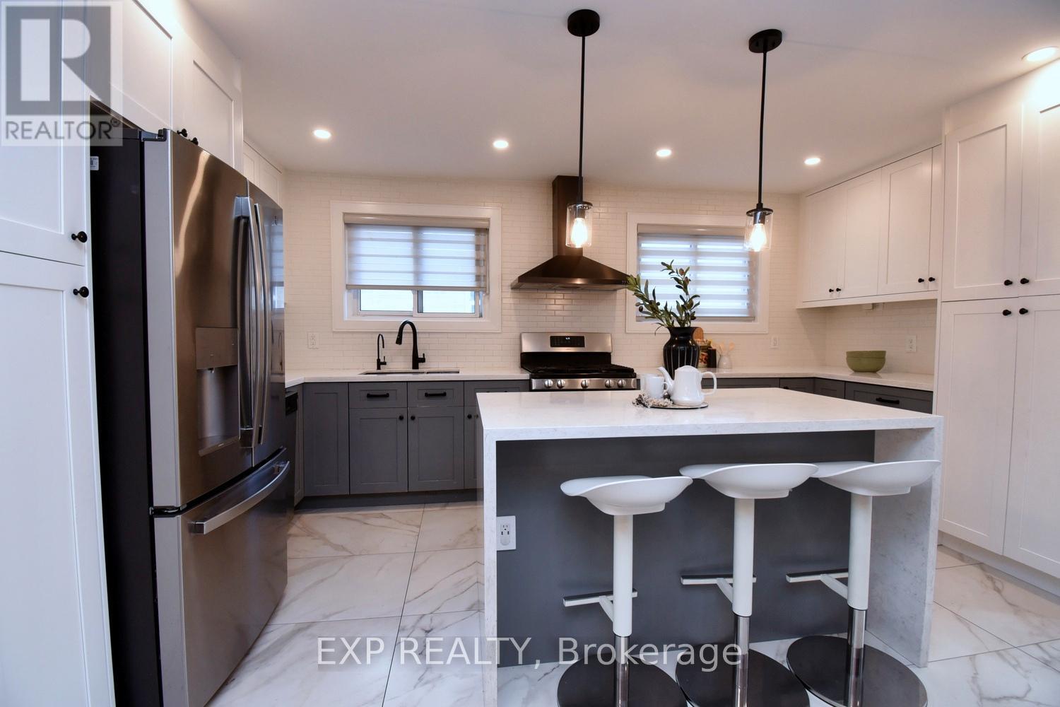 Photo 11 of 179 Willowridge Road, Toronto ON