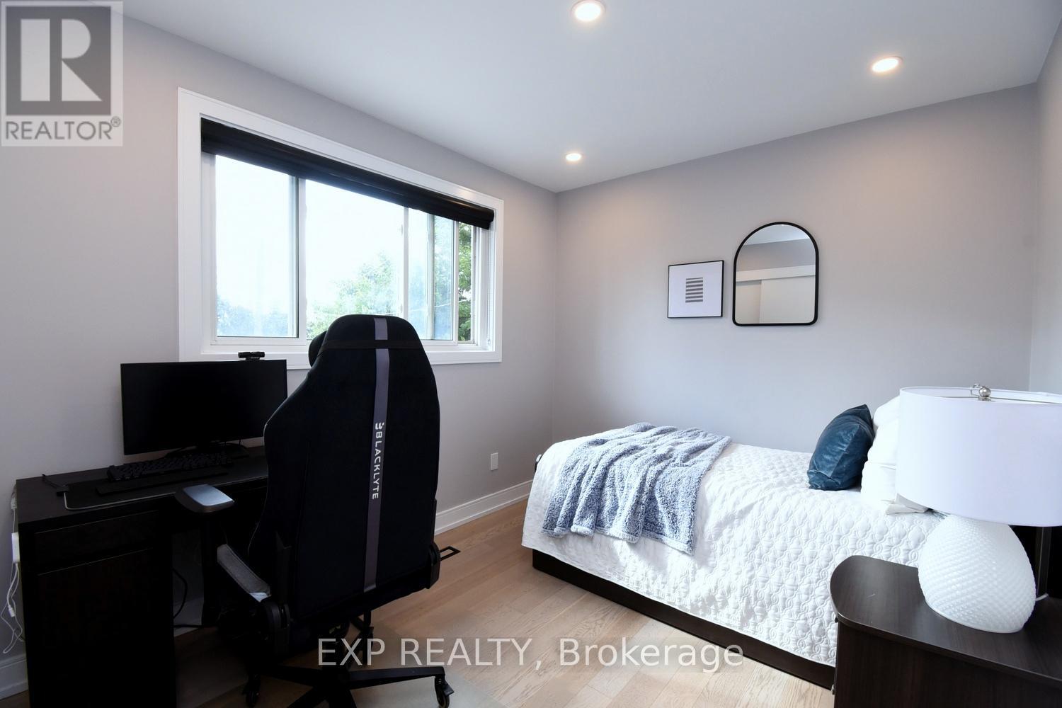 Photo 15 of 179 Willowridge Road, Toronto ON
