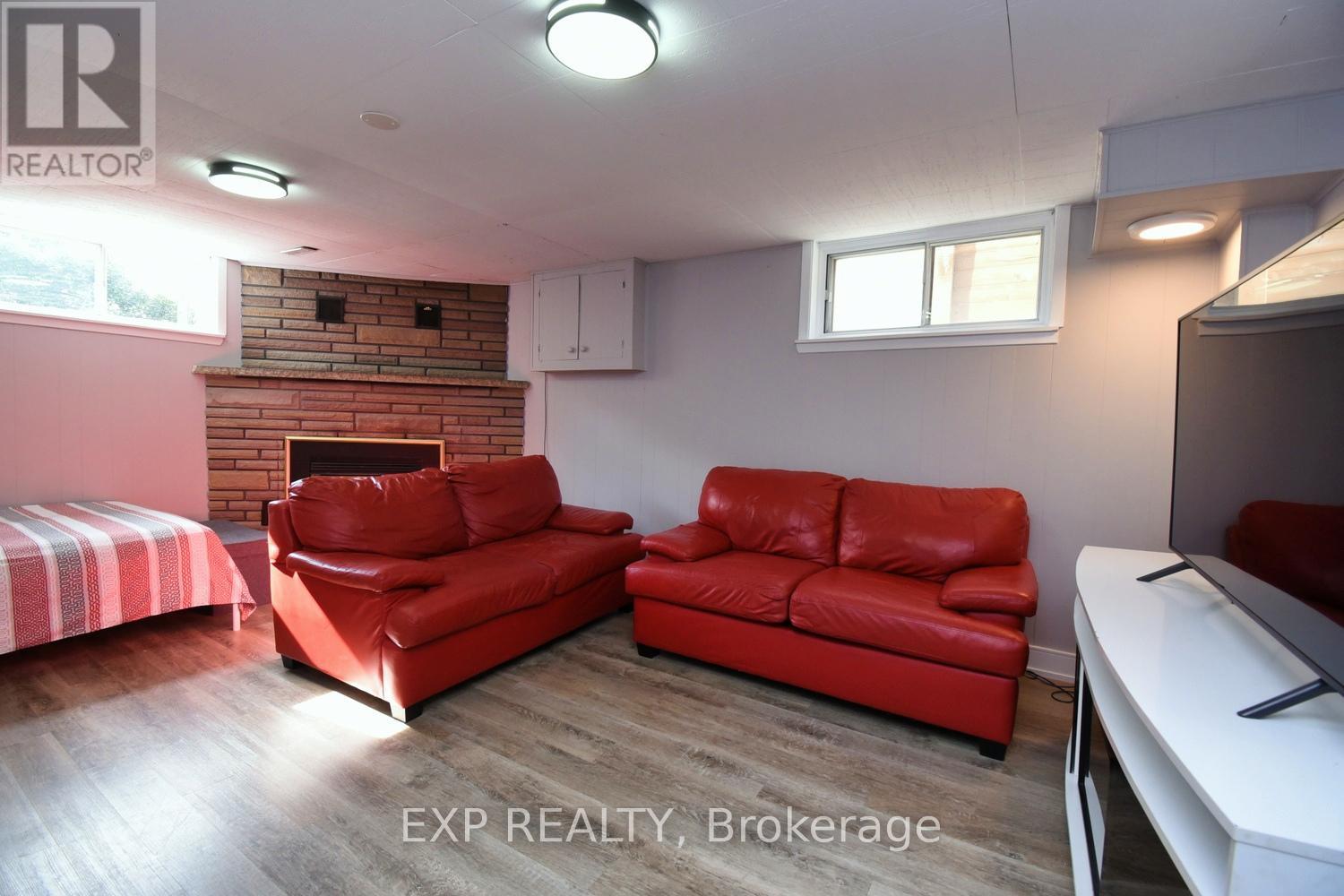 Photo 19 of 179 Willowridge Road, Toronto ON