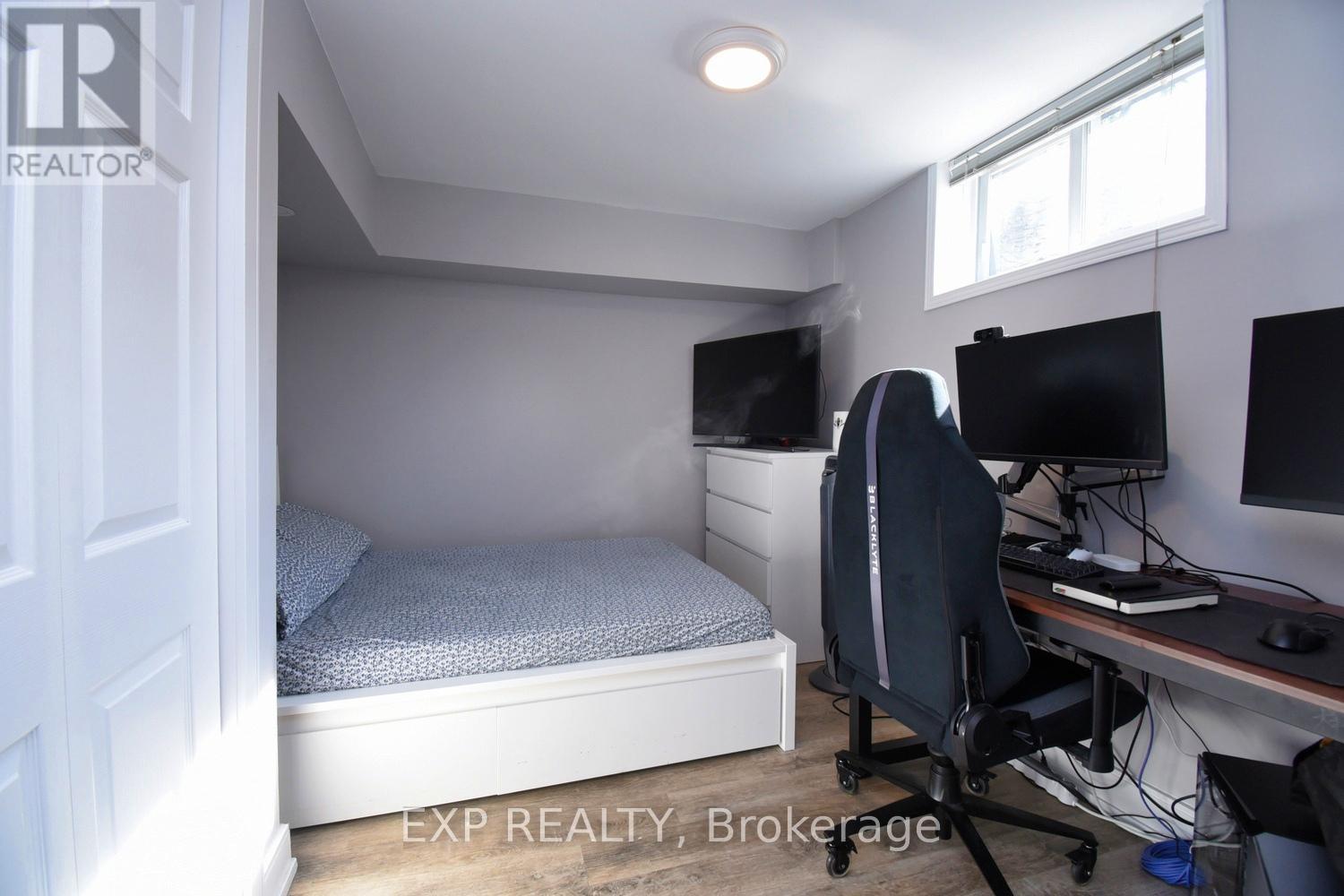 Photo 23 of 179 Willowridge Road, Toronto ON