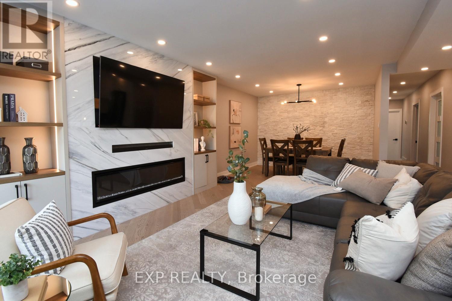 Photo 5 of 179 Willowridge Road, Toronto ON