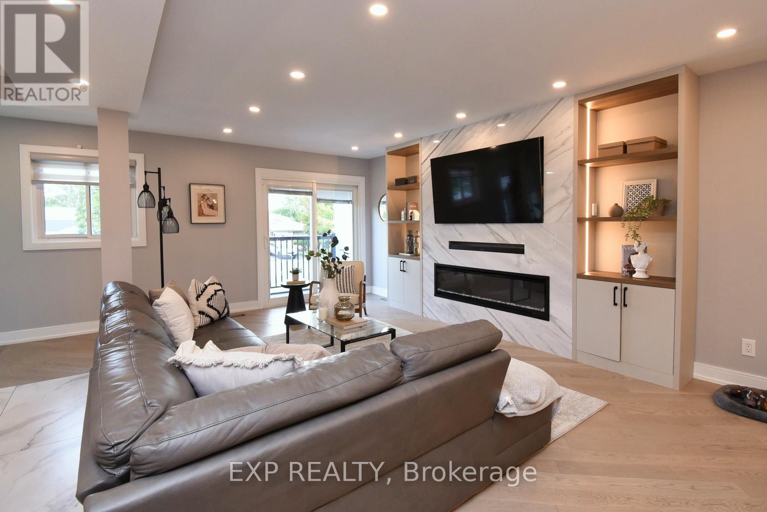 Photo 7 of 179 Willowridge Road, Toronto ON