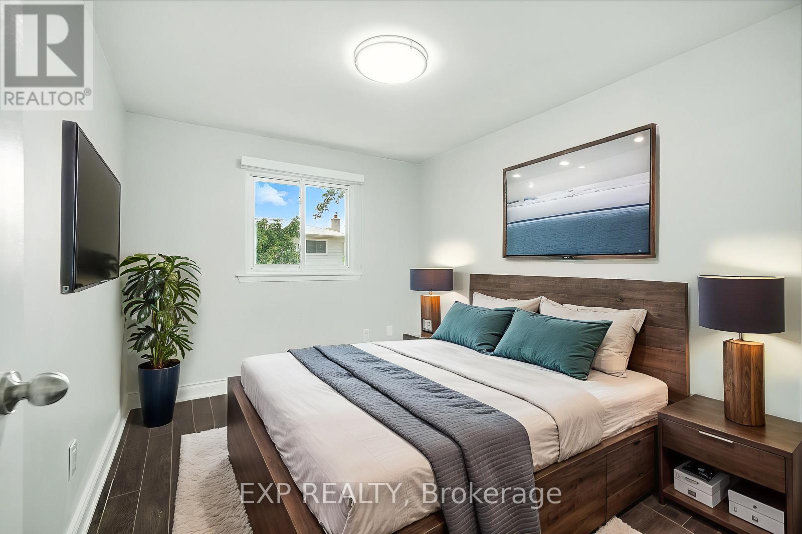 Photo 23 of 387 Archdekin Drive, Brampton ON