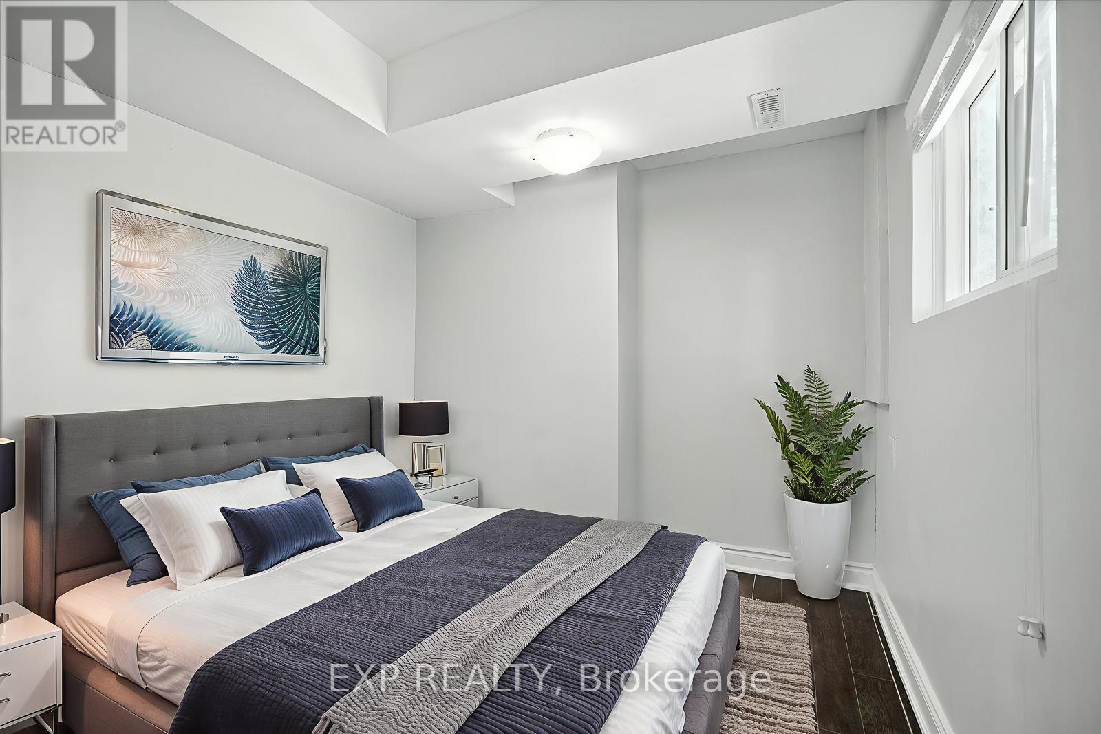 Photo 30 of 387 Archdekin Drive, Brampton ON
