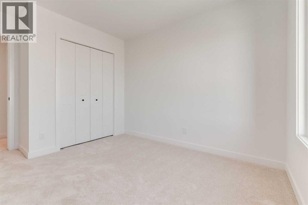 Photo 23 of 96 Heartwood Lane Se, Calgary AB