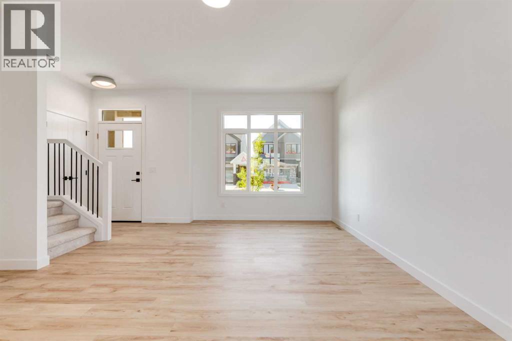 Photo 4 of 96 Heartwood Lane Se, Calgary AB