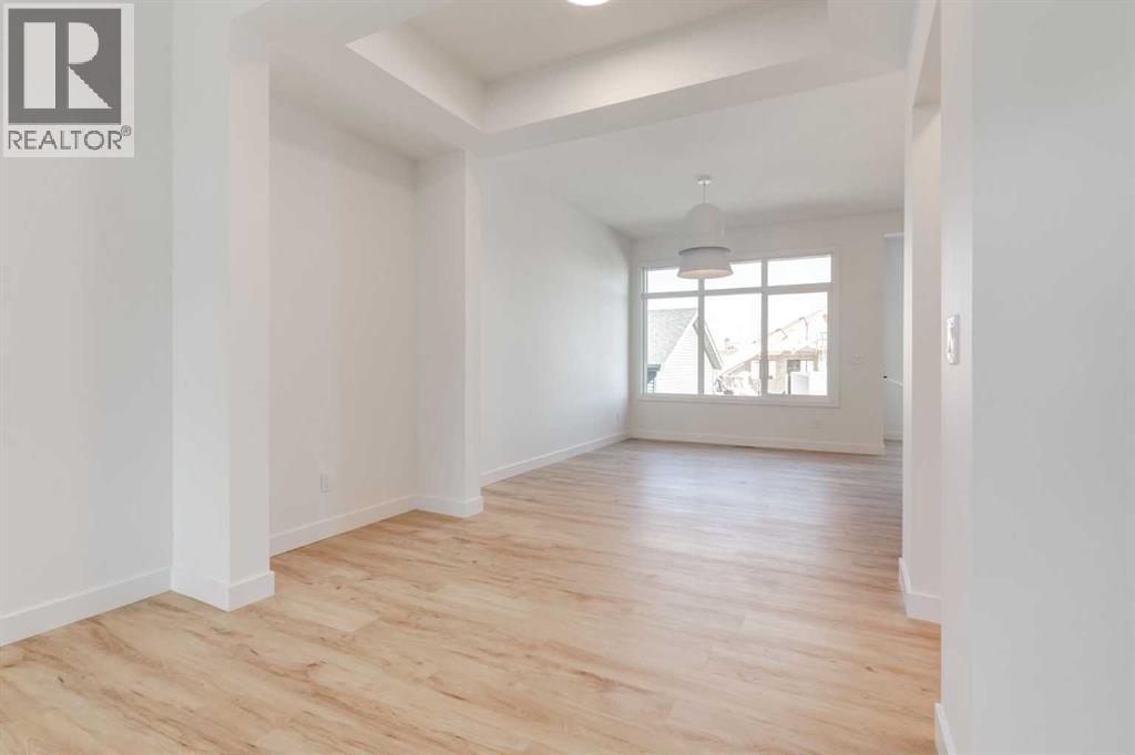 Photo 9 of 96 Heartwood Lane Se, Calgary AB