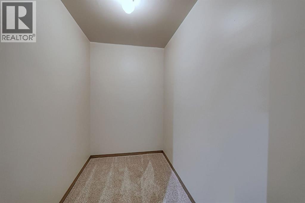 Photo 31 of 11147 Southdale Road Sw, Calgary AB