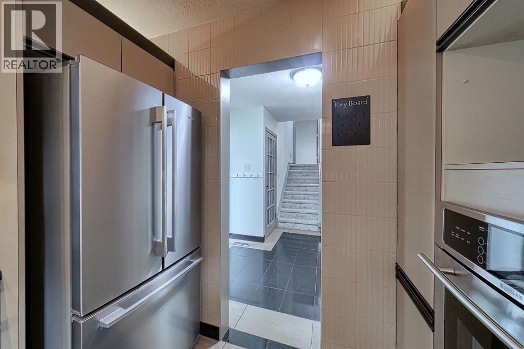 Photo 19 of 11147 Southdale Road Sw, Calgary AB