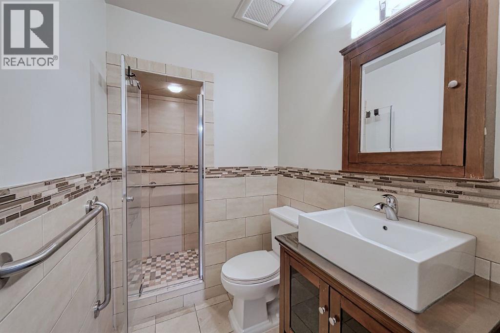 Photo 32 of 11147 Southdale Road Sw, Calgary AB