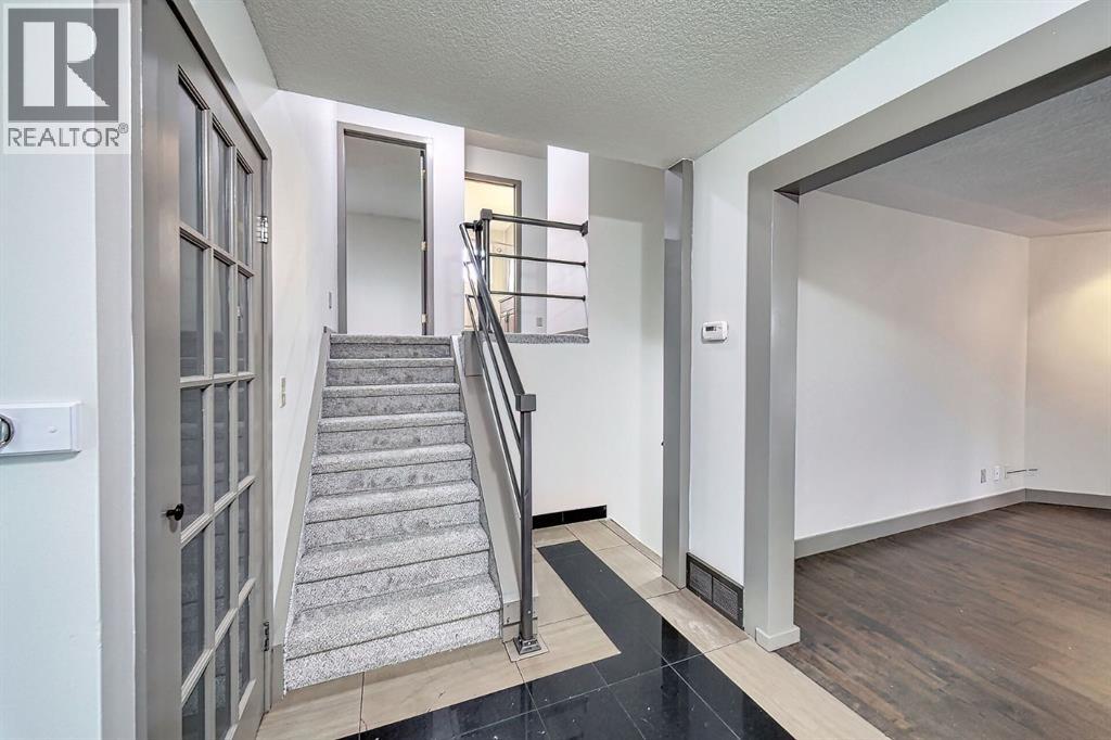 Photo 20 of 11147 Southdale Road Sw, Calgary AB