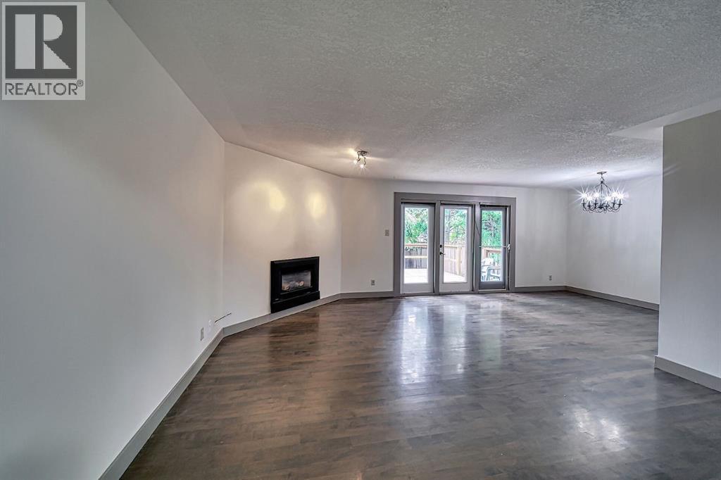 Photo 6 of 11147 Southdale Road Sw, Calgary AB