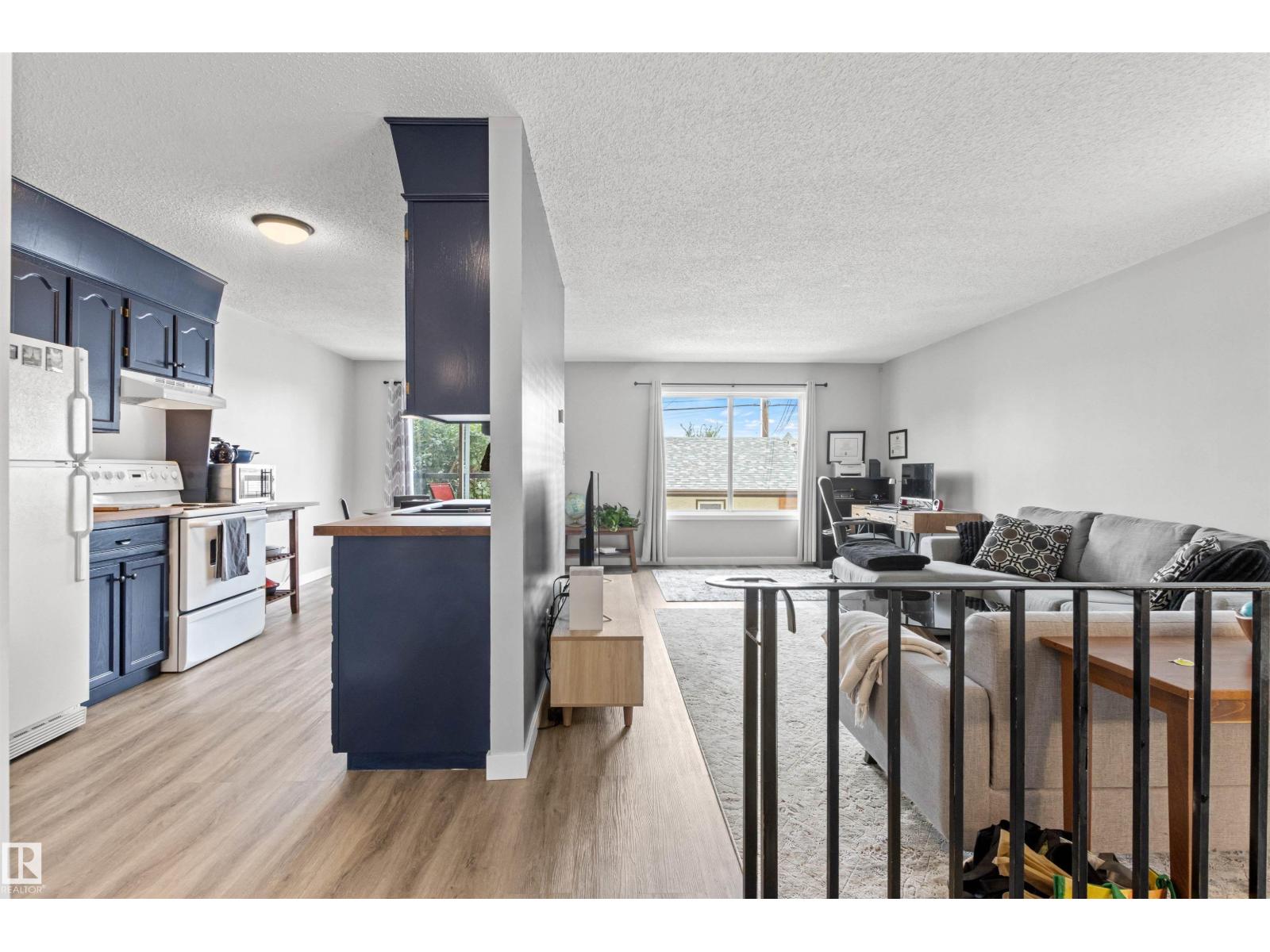Photo 6 of 2 8314 81 Av Nw, Edmonton AB