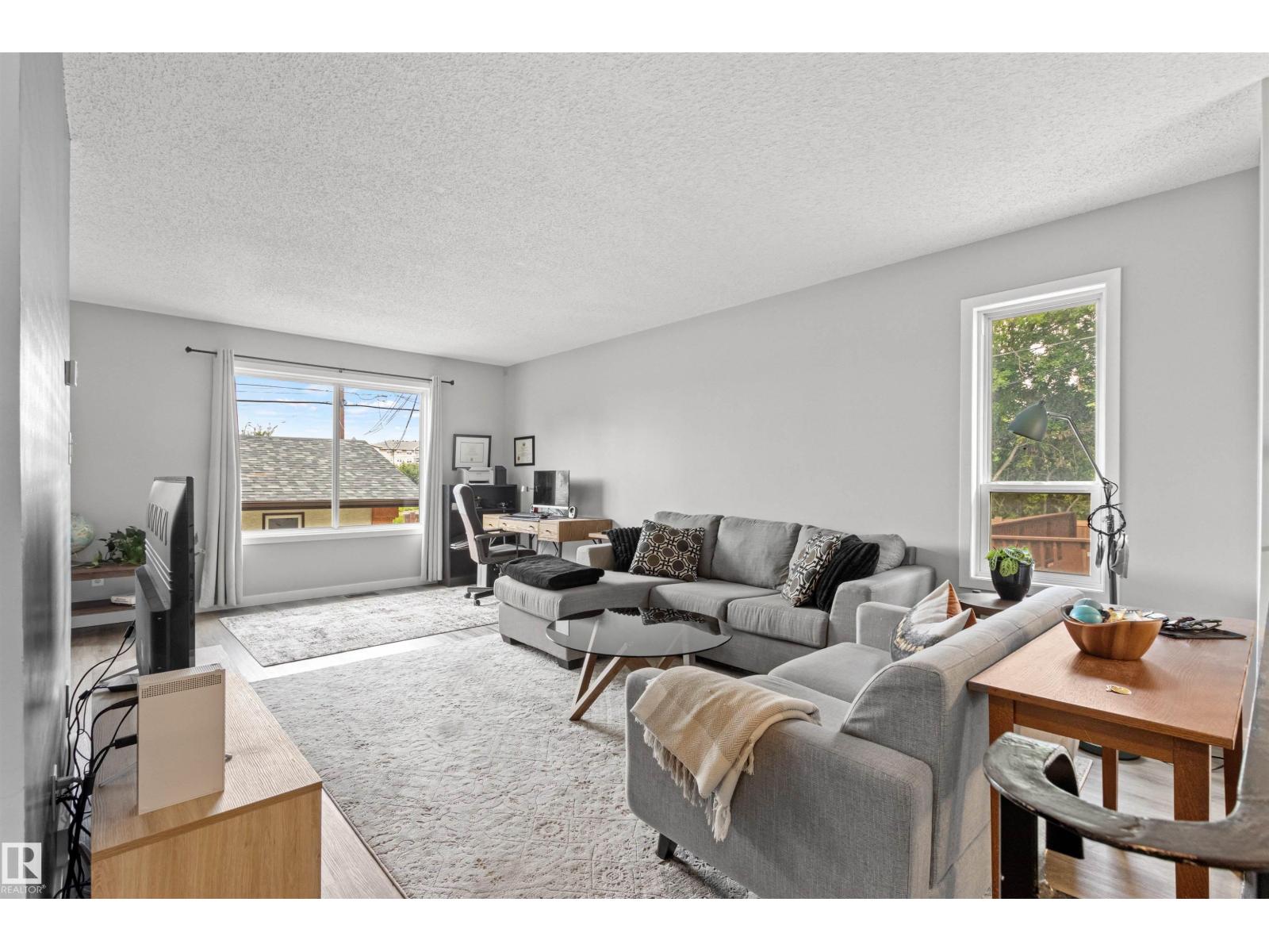 Photo 7 of 2 8314 81 Av Nw, Edmonton AB