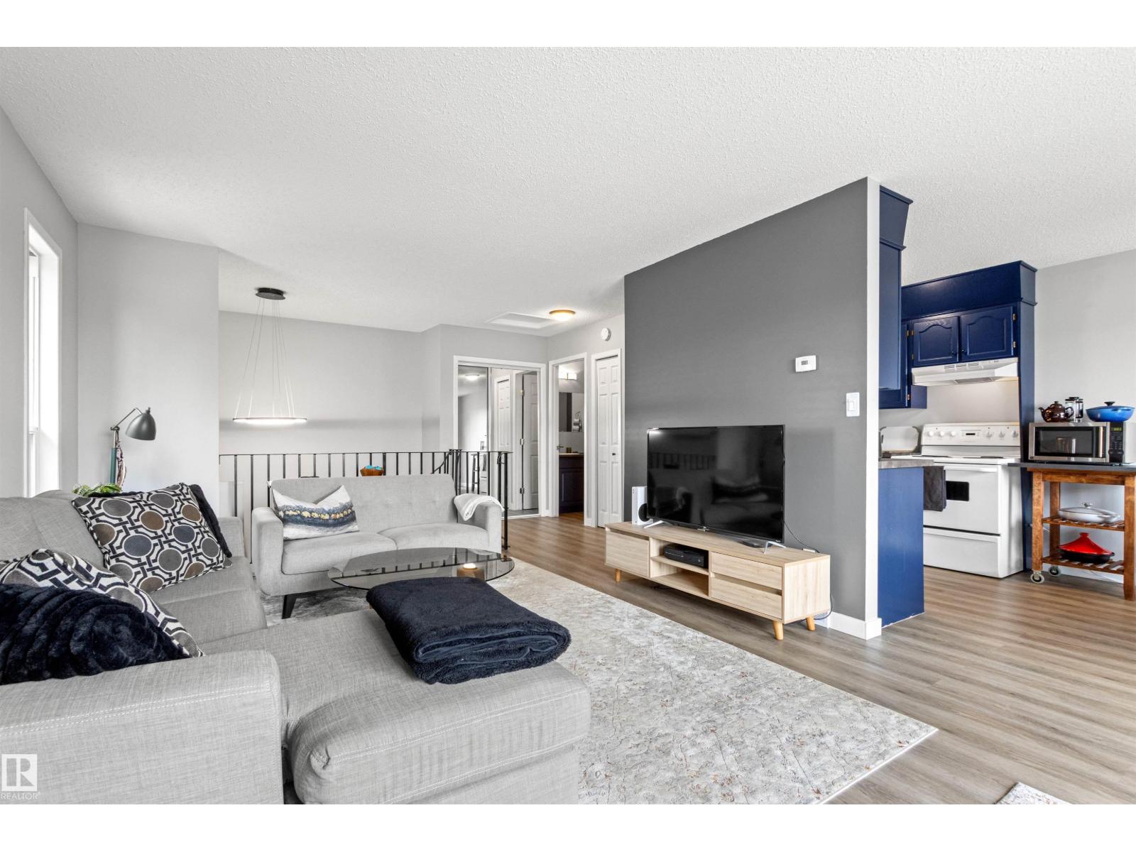 Photo 11 of 2 8314 81 Av Nw, Edmonton AB
