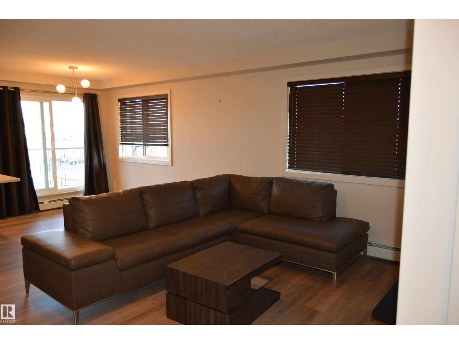 Photo 5 of 408 5404 7 Av Sw, Edmonton AB