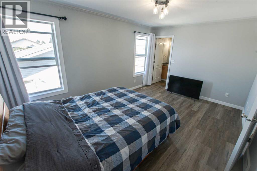 Photo 12 of 10746 72 Avenue, Grande Prairie AB