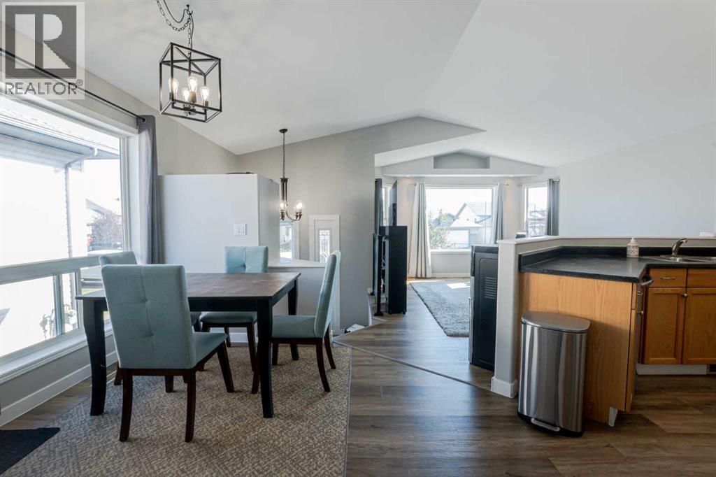 Photo 4 of 10746 72 Avenue, Grande Prairie AB