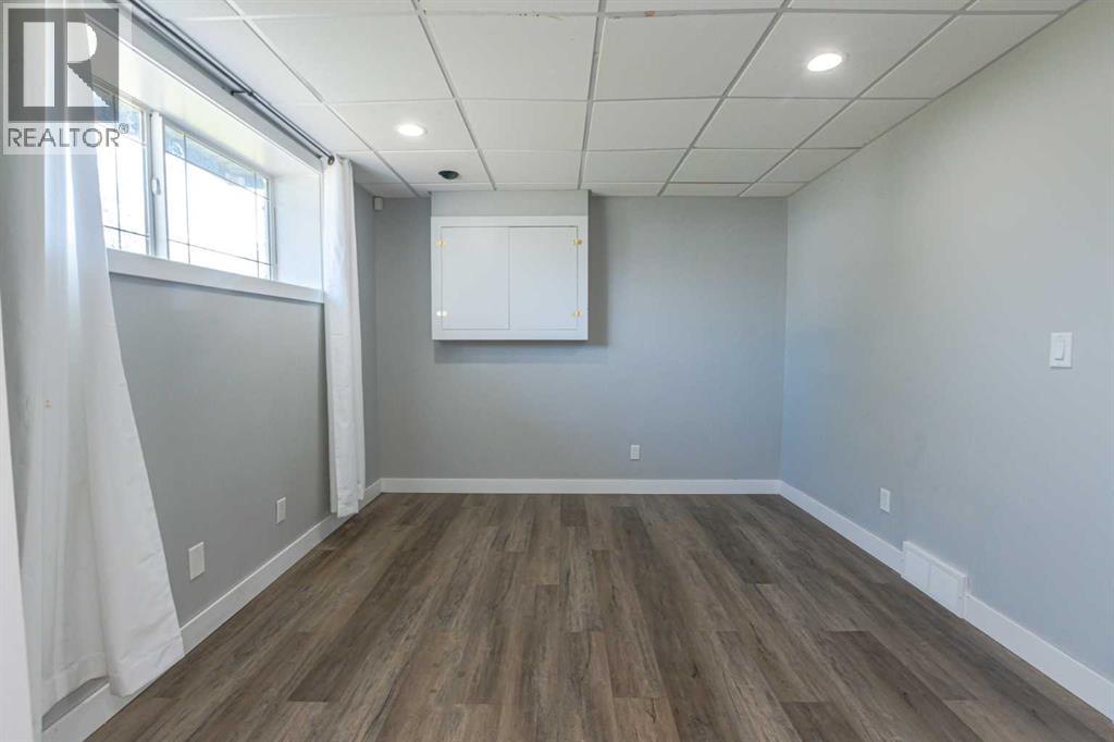 Photo 20 of 10746 72 Avenue, Grande Prairie AB