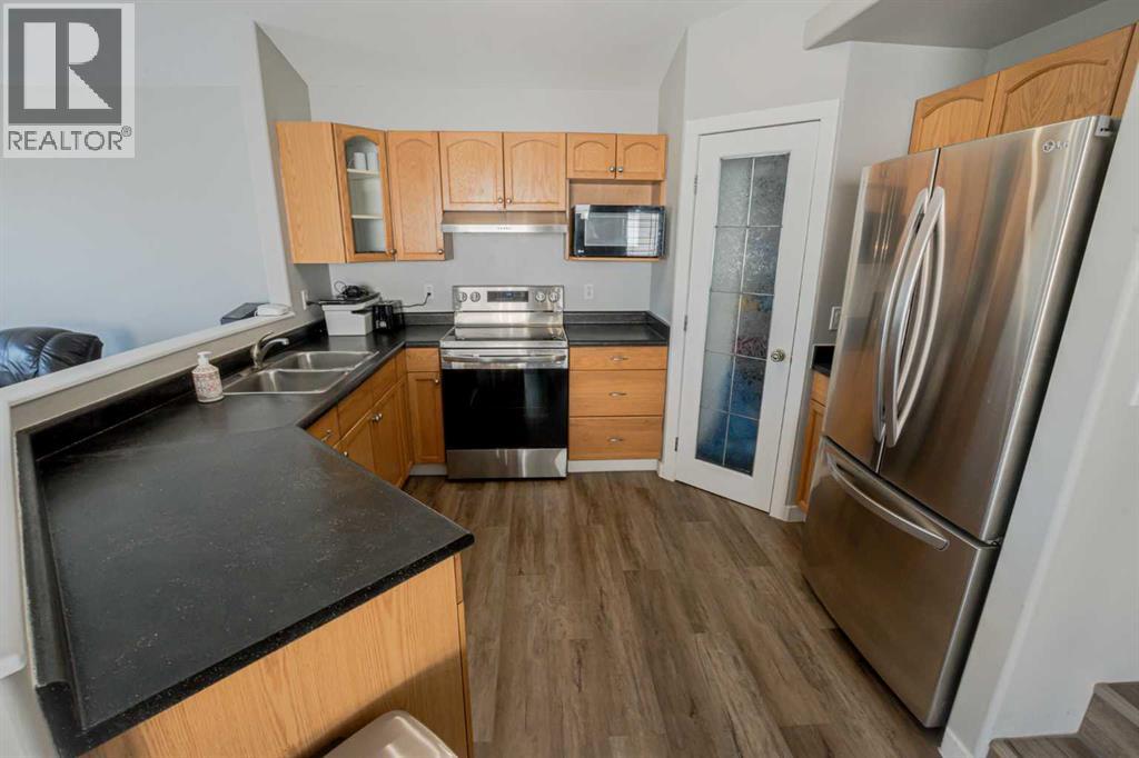 Photo 9 of 10746 72 Avenue, Grande Prairie AB
