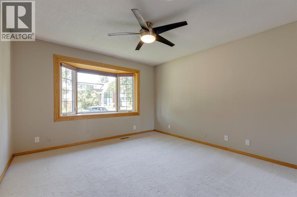 Photo 21 of 724 35 A Street Nw, Calgary AB
