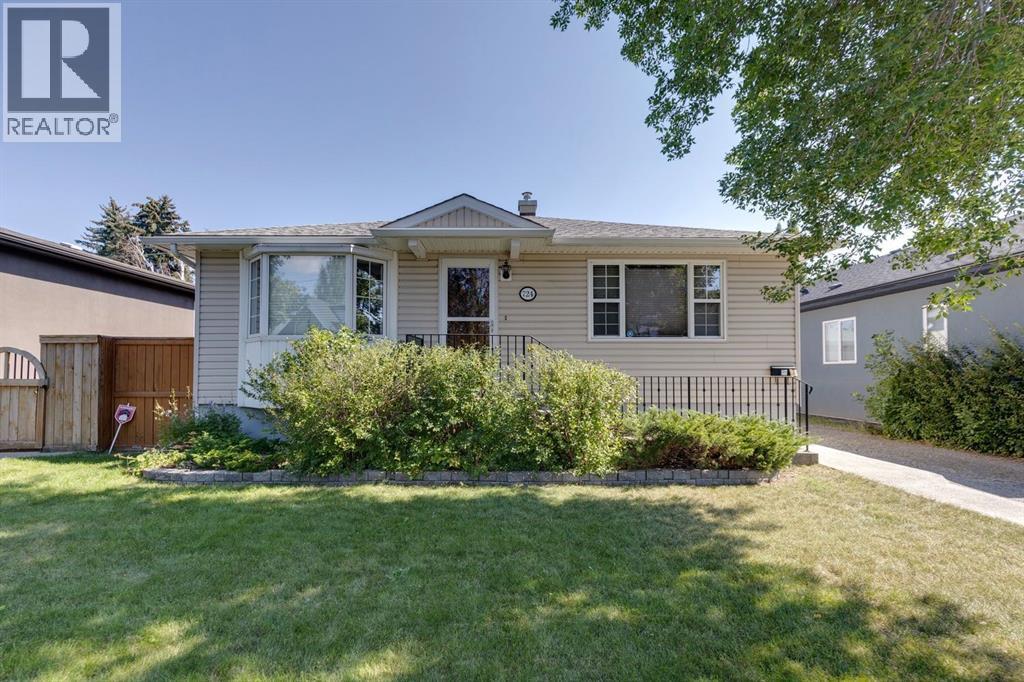 Photo 1 of 724 35 A Street Nw, Calgary AB