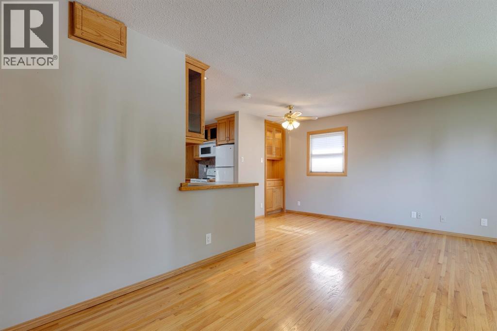 Photo 7 of 724 35 A Street Nw, Calgary AB