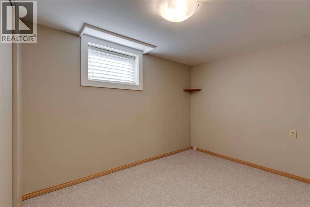 Photo 23 of 724 35 A Street Nw, Calgary AB
